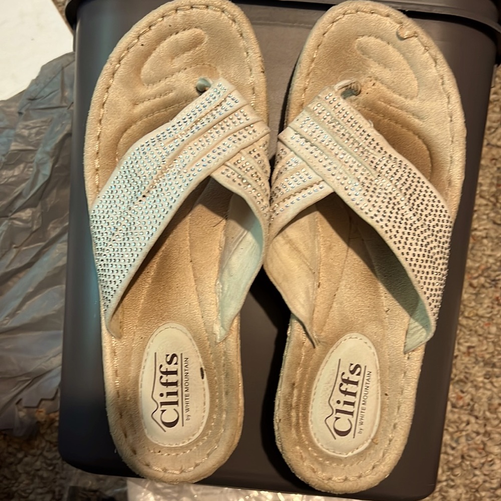 Cliff’s Cream Colored Sandals